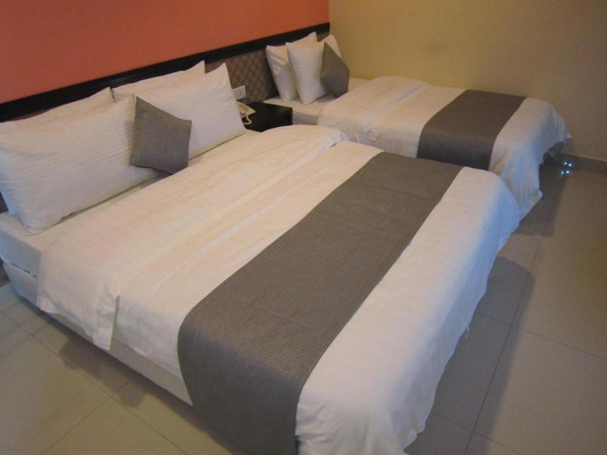 Oyo 151 Twin Hotel Kuala Lumpur Luaran gambar
