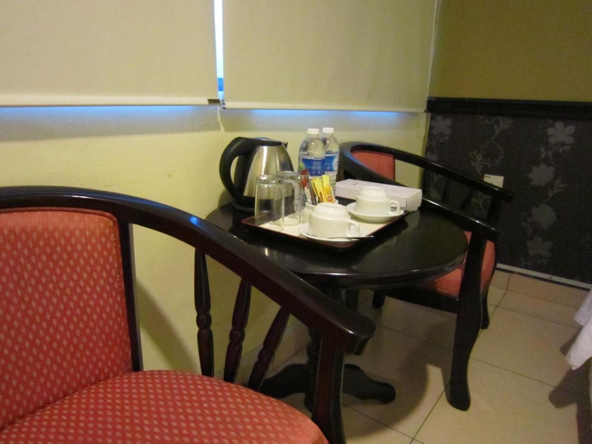 Oyo 151 Twin Hotel Kuala Lumpur Luaran gambar