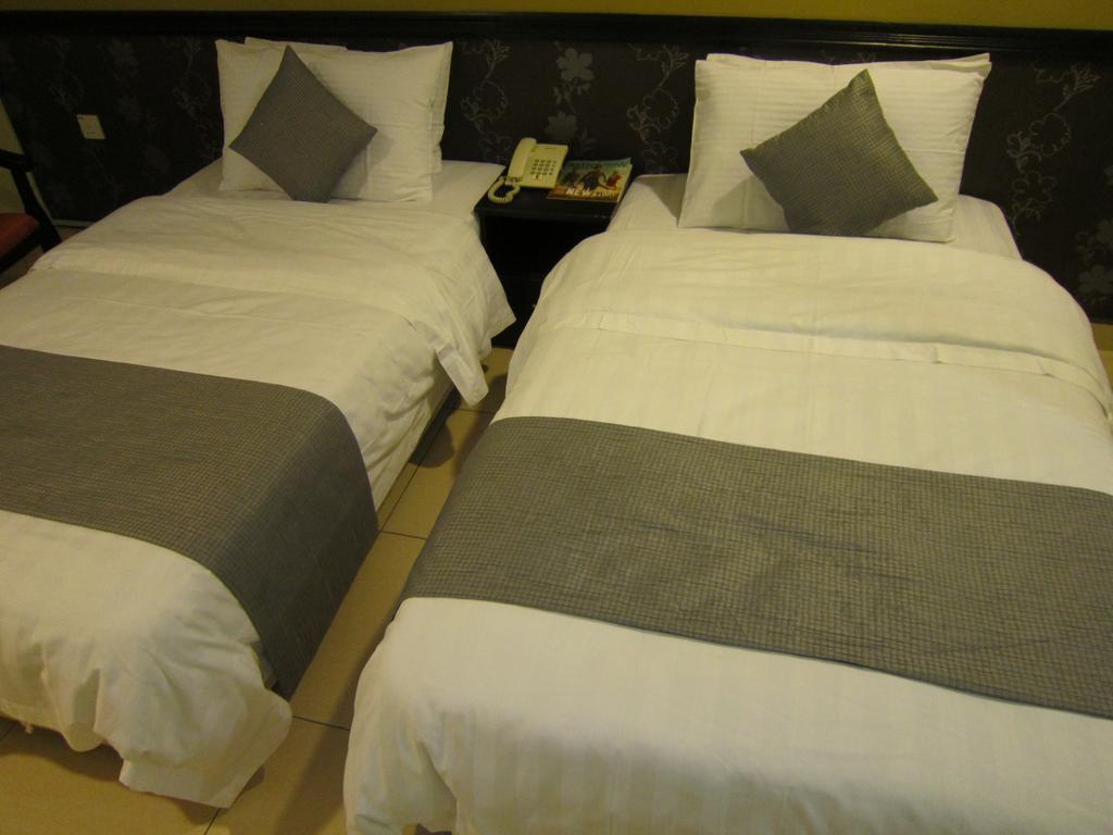 Oyo 151 Twin Hotel Kuala Lumpur Luaran gambar